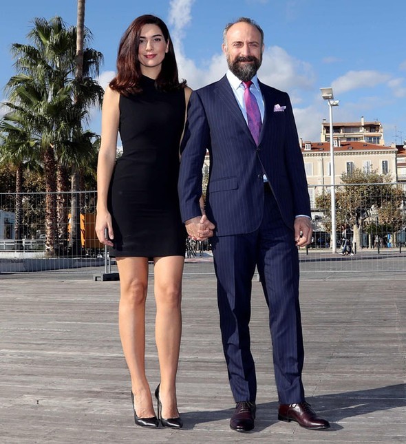 Cannes'da Bergüzar Korel ve Halit Ergenç damgası