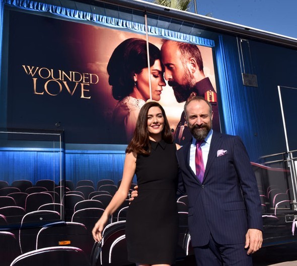 Cannes'da Bergüzar Korel ve Halit Ergenç damgası