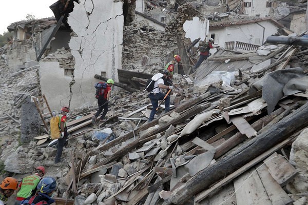 İtalya'da üst üste iki deprem