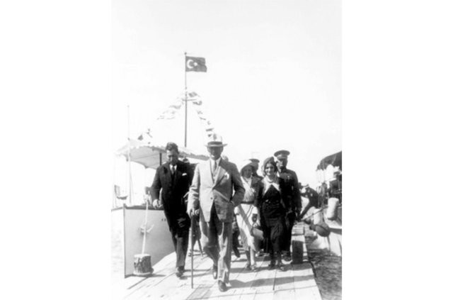 Atatürk'ün bilinmeyen fotoğrafları