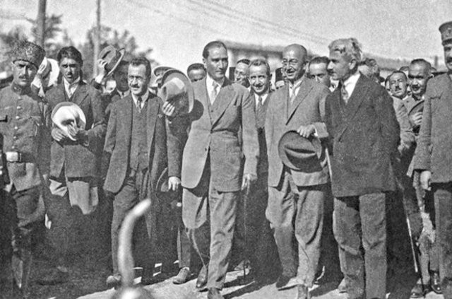 Atatürk'ün bilinmeyen fotoğrafları