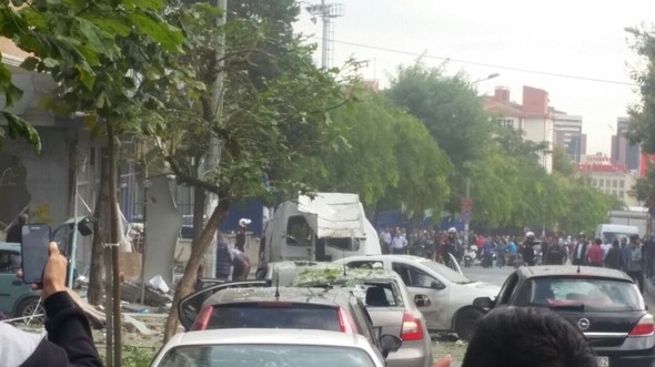 İstanbul'da şiddetli patlama! İlk görüntüler