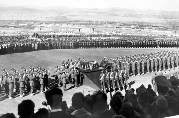 Atatürk'ün cenazesinden hiç görülmeyen fotoğraflar