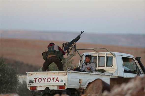 El Bab'ı kuşatan ÖSO böyle görüntülendi