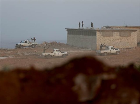 El Bab'ı kuşatan ÖSO böyle görüntülendi