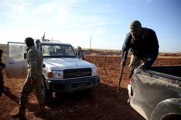 El Bab'ı kuşatan ÖSO böyle görüntülendi