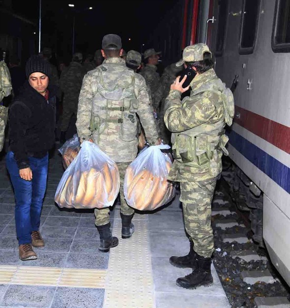 Sınıra ikinci sevkiyat başladı