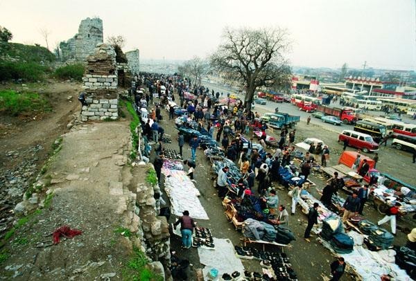 İstanbullular burayı her gün kullanıyor! Tanıdınız mı?