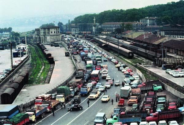 İstanbullular burayı her gün kullanıyor! Tanıdınız mı?