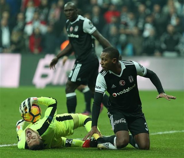 Vodafone Arena'da saha karıştı