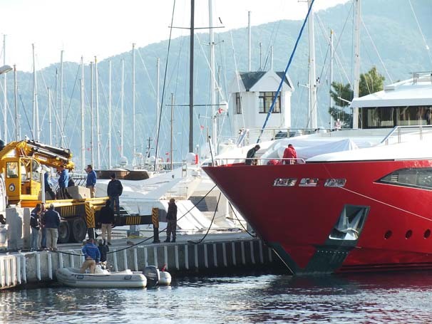 Lüks yat Marmaris'e demirledi