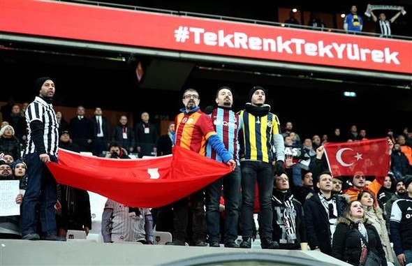 Vodafone Arena'da polis üçlü çektirdi