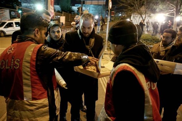 Vodafone Arena'da polis üçlü çektirdi