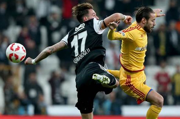 Vodafone Arena'da polis üçlü çektirdi