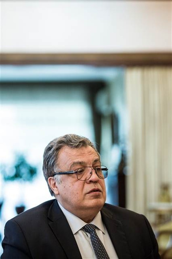 Karlov zırhlı araca binmez koruma kullanmazdı