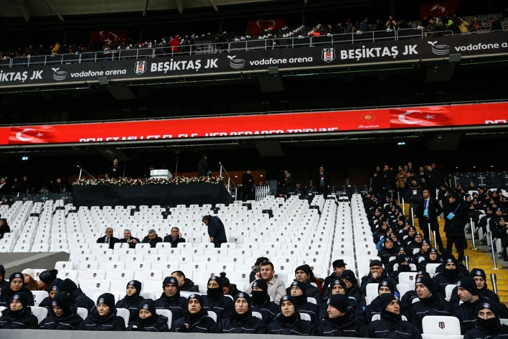 Arena'daki tarihi geceden çarpıcı görüntüler