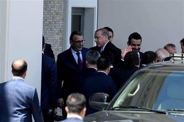 Sümeyye Erdoğan ve Selçuk Bayraktar'ın düğününden ilk kareler