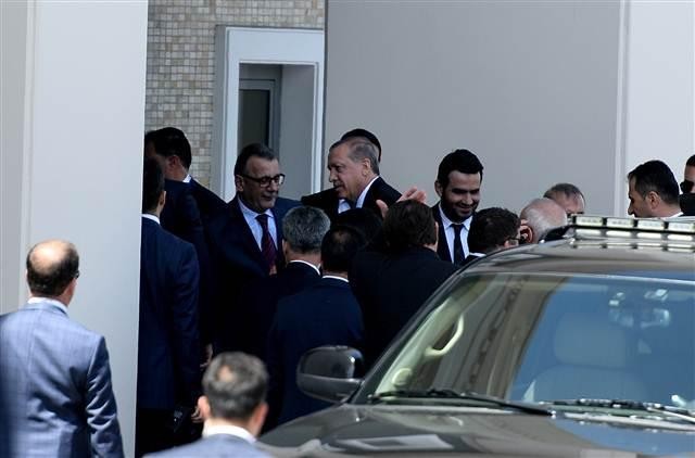 Sümeyye Erdoğan ve Selçuk Bayraktar'ın düğününden ilk kareler