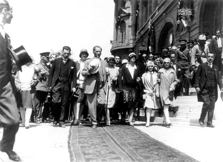 Arşivden Atatürk fotoğrafları