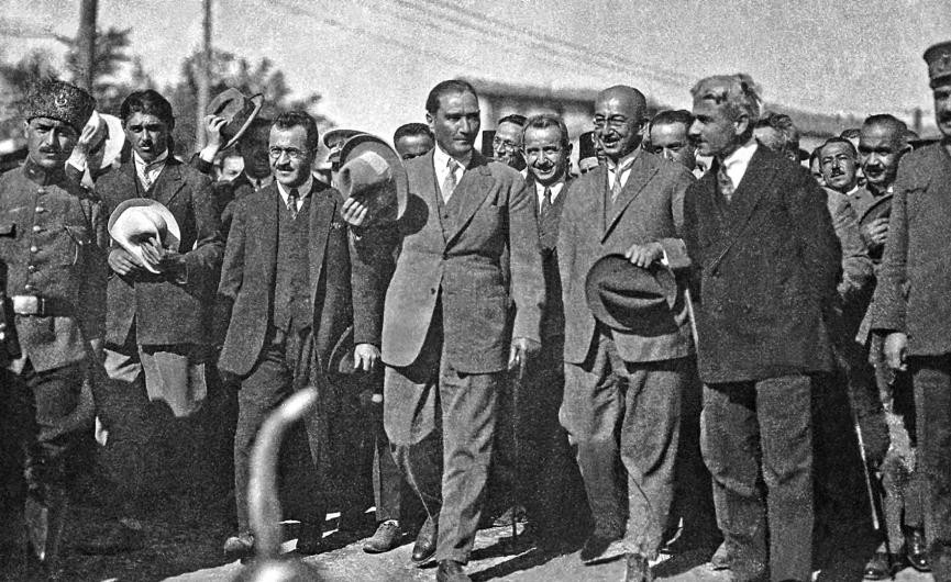 Arşivden Atatürk fotoğrafları