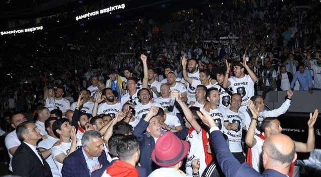 Beşiktaş kupasına kavuştu