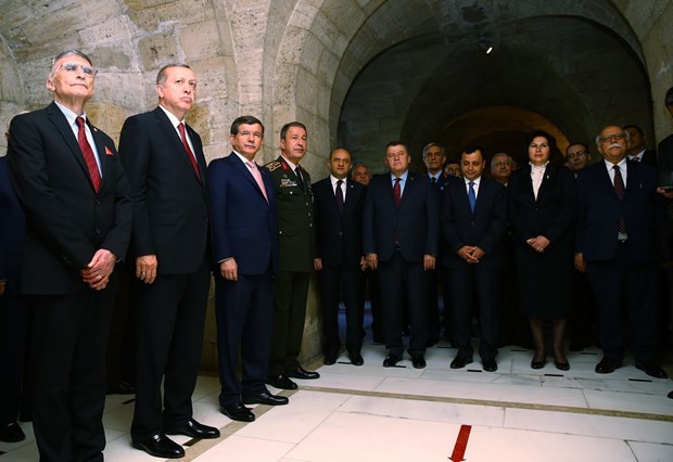 Nobel Ödülü Anıtkabir'de