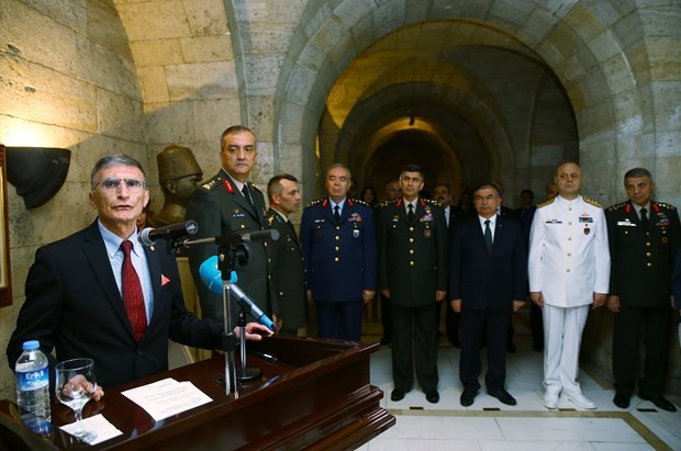 Nobel Ödülü Anıtkabir'de