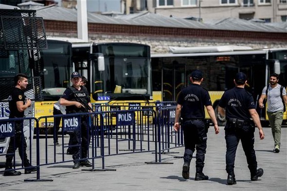 Gezi Parkı'na girişler kapatıldı