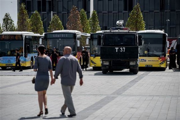 Gezi Parkı'na girişler kapatıldı