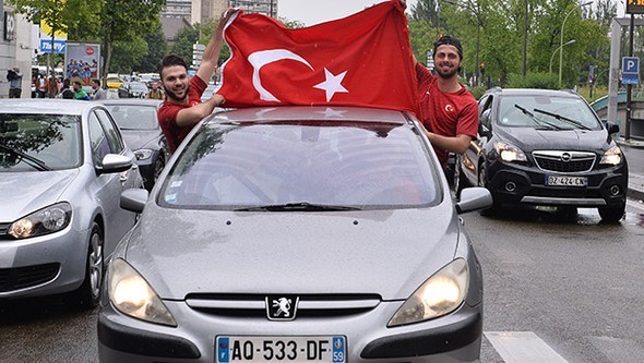 Türkiye - Hırvatistan maçı öncesi Türk taraftarlar