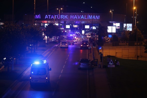 Atatürk Havalimanı'ndan patlama sonrası ilk görüntüler