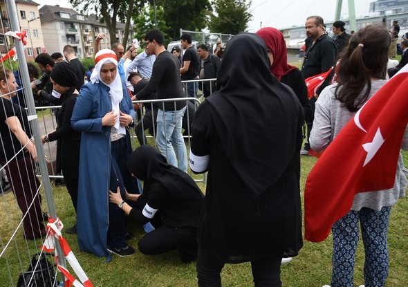 Köln'deki demokrasi mitinginden kareler