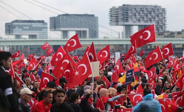 Köln'deki demokrasi mitinginden kareler