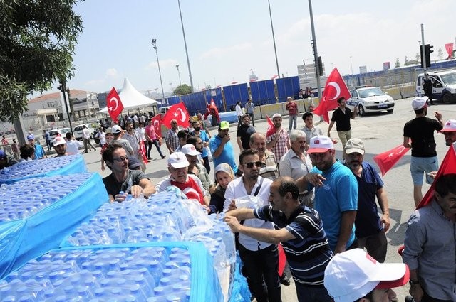 'Demokrasi ve Şehitler' mitinginden müthiş görüntüler