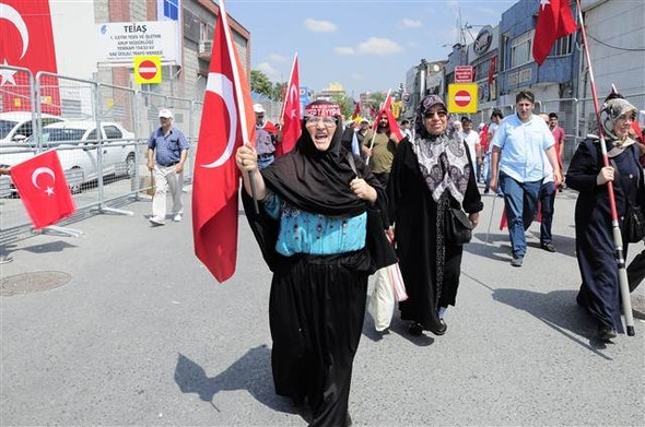 'Demokrasi ve Şehitler' mitinginden müthiş görüntüler