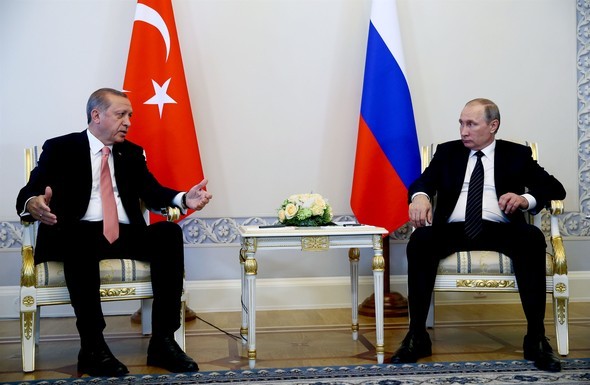 Erdoğan Rusya'da Putin ile görüştü