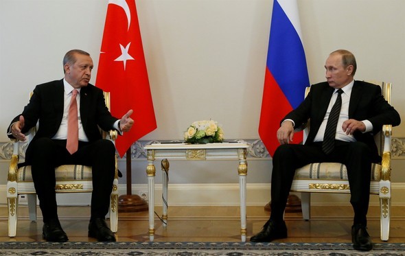 Erdoğan Rusya'da Putin ile görüştü