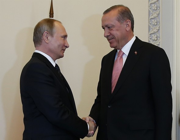 Erdoğan Rusya'da Putin ile görüştü