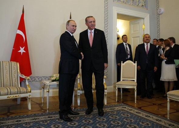 Erdoğan Rusya'da Putin ile görüştü