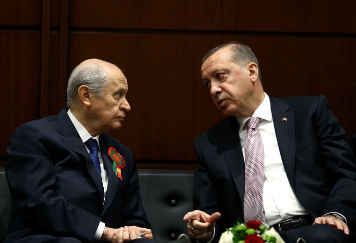 Erdoğan,Yıldırım ve Bahçeli'den samimi sohbet