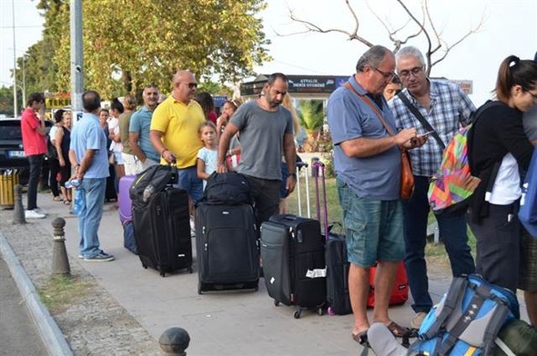 Ayvalık'ta 'Midilli' kuyruğu