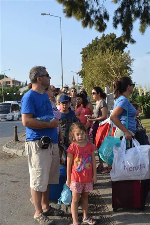 Ayvalık'ta 'Midilli' kuyruğu