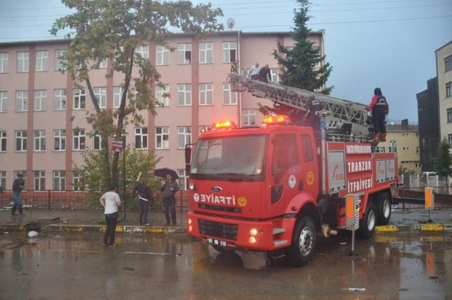 Trabzon'da sel felaketi: 2 ölü