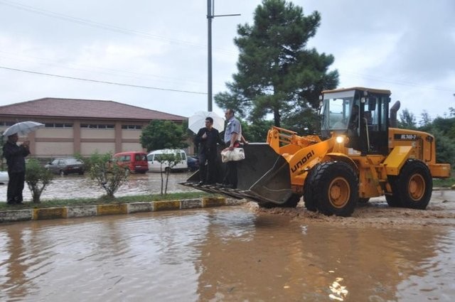 Trabzon'da sel felaketi: 2 ölü