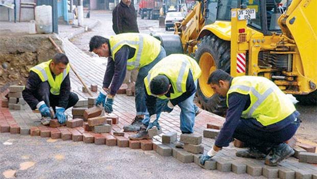 Gerçek mesleğini saklayan yandı!