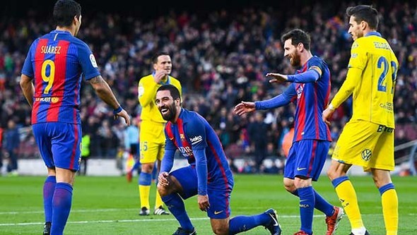 Arda sahneye çıktı Barcelona şov yaptı!