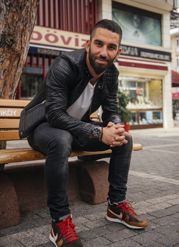 Gülben Ergen o mekanı Arda Turan'a devredecek!