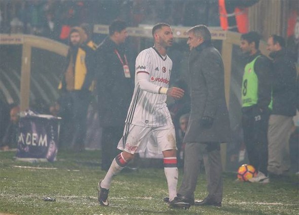 Quaresma'dan oyundan çıkarken şok tepki