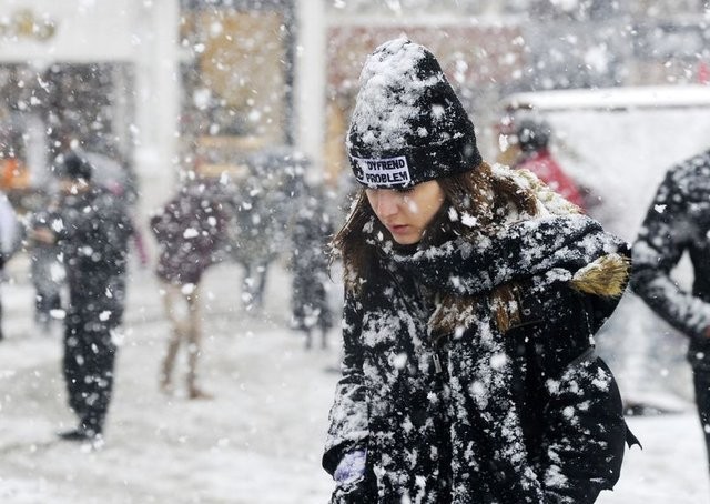 İstanbul'da lapa lapa kar yağıyor