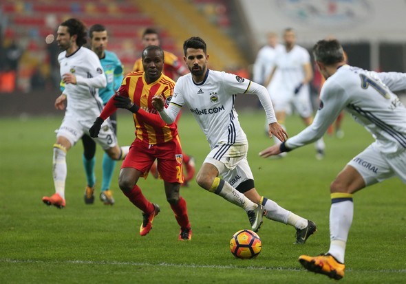 Erman Toroğlu, Aziz Yıldırım'a yüklendi